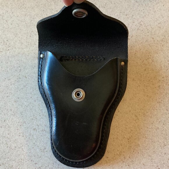 Vintage Police Handcuff Case with Belt Loop NOS Bucheimer - Picture 9 of 9